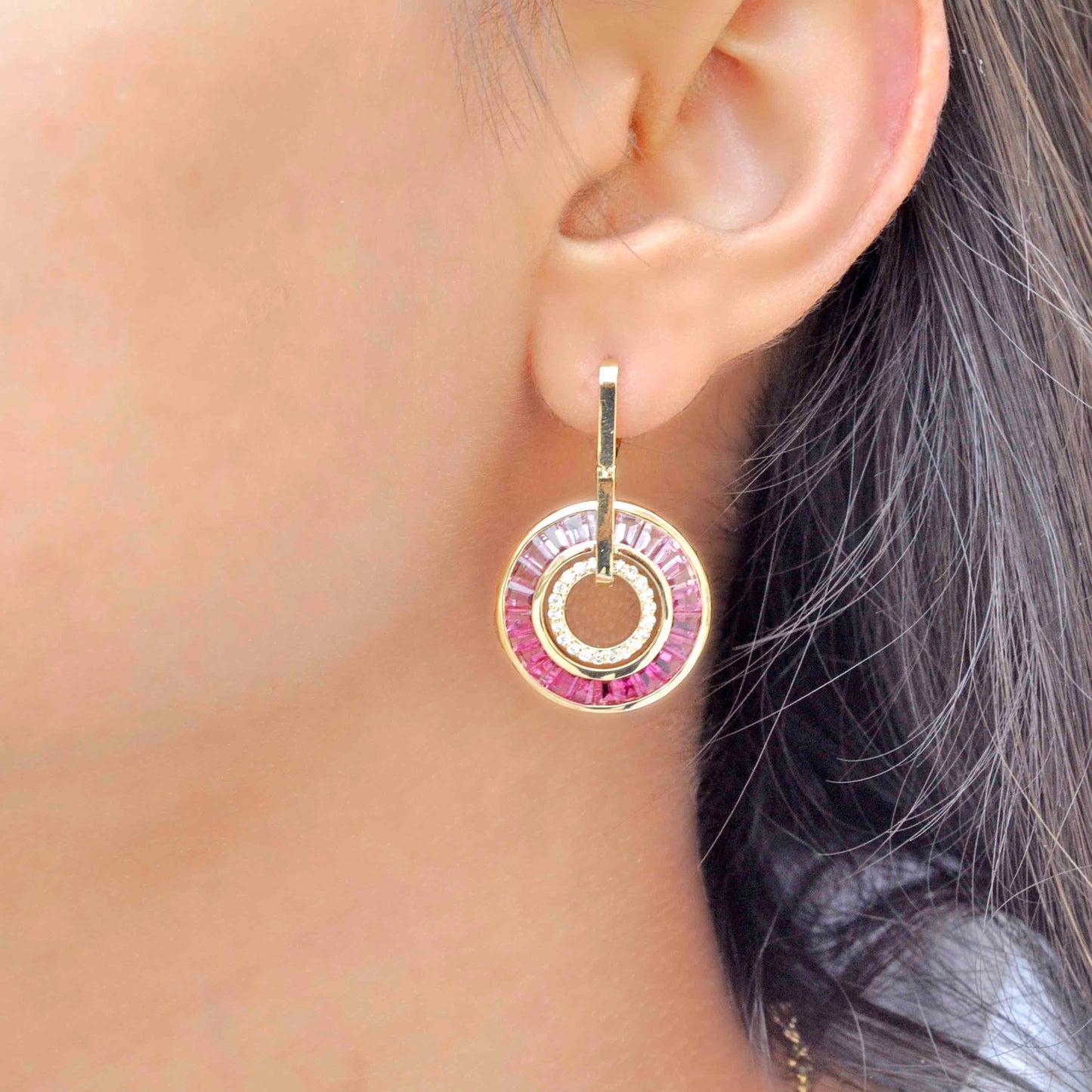 18K Gold Pink Tourmaline Diamond Circle Set