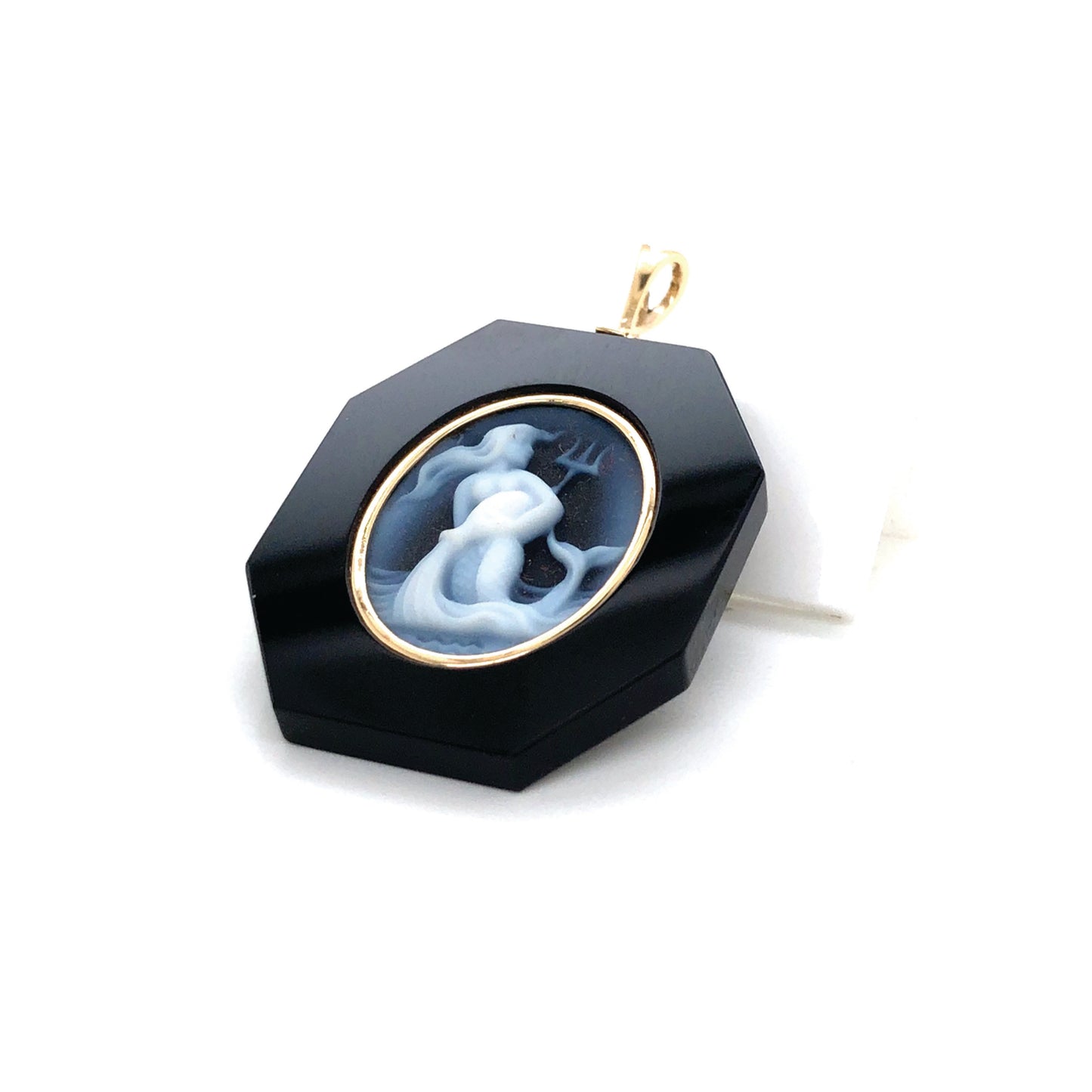 Aquarius Zodiac Agate Cameo Black Onyx Pendant Necklace