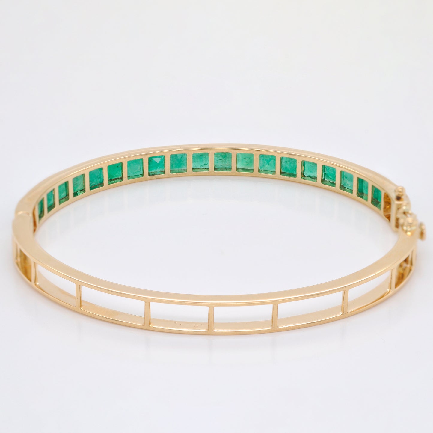 May birthstone emerald wristwear for women