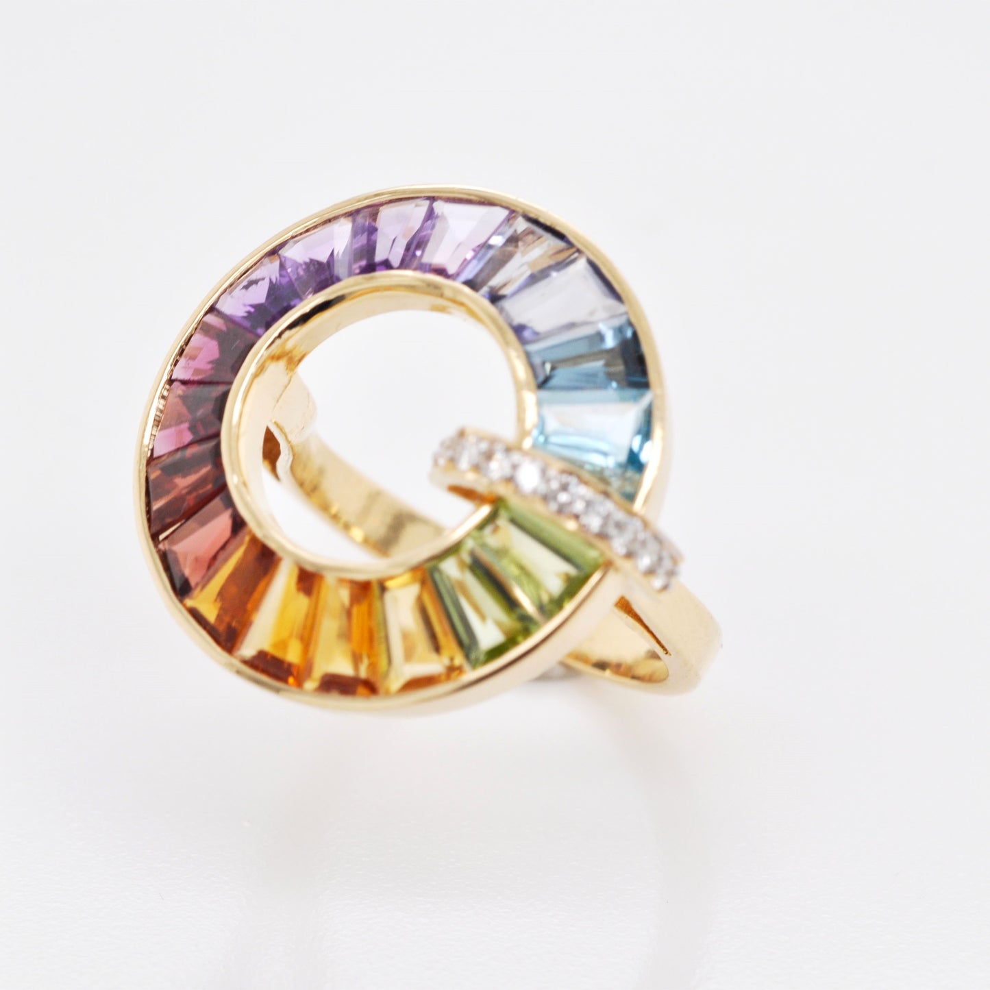 18K Gold Rainbow Baguette Gemstones Diamond Circle Ring