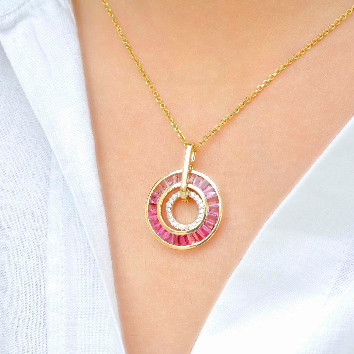 18K Gold Pink Tourmaline Diamond Circle Set