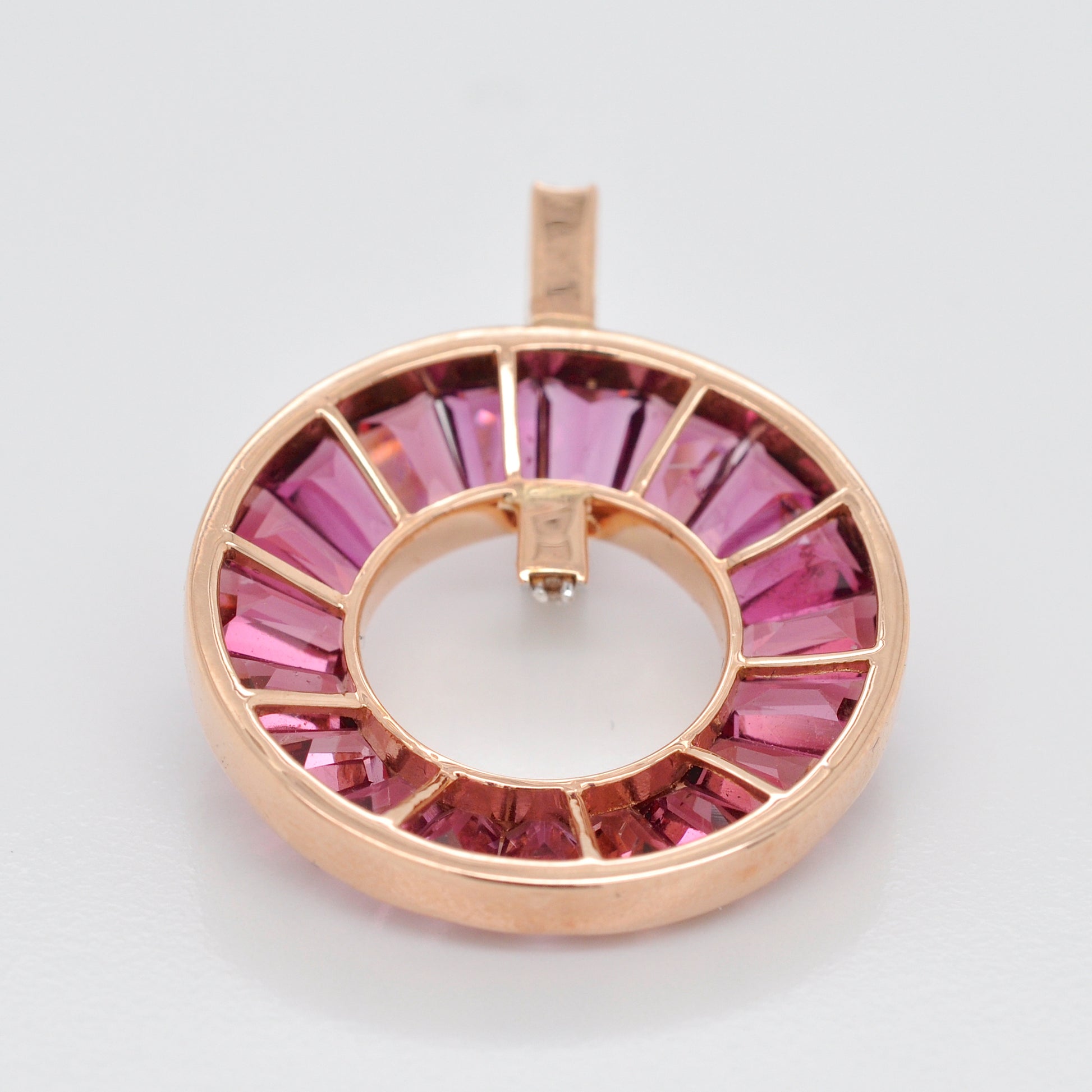 diamond circle pink pendant 